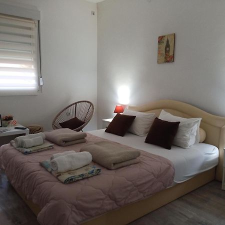 Apartmán Happy Star Ni Exteriér fotografie
