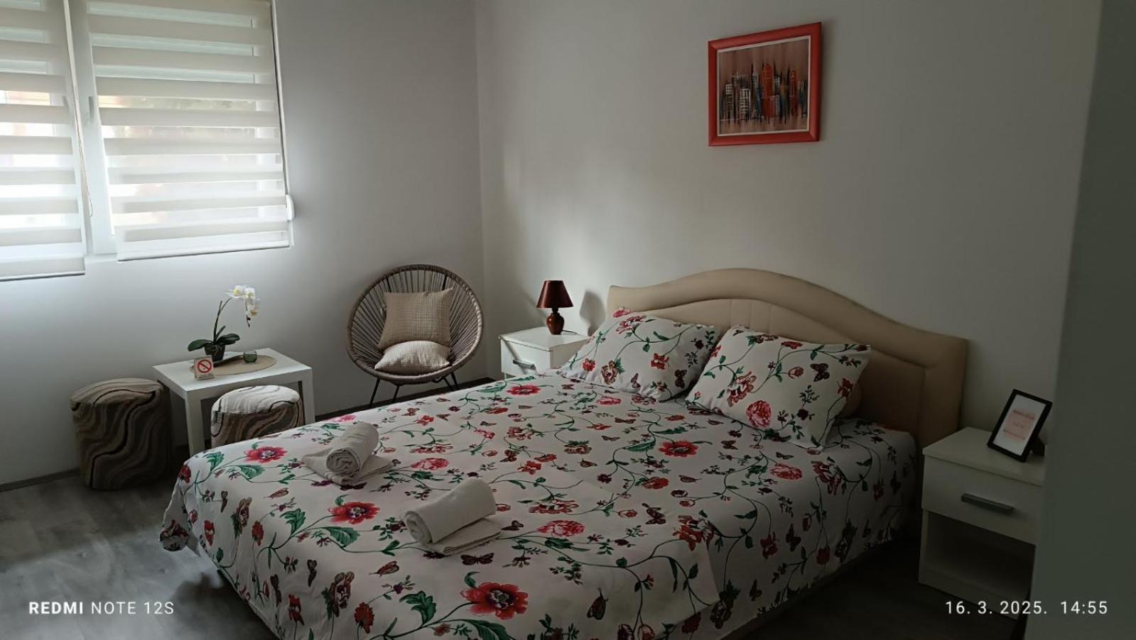 Apartmán Happy Star Ni Exteriér fotografie
