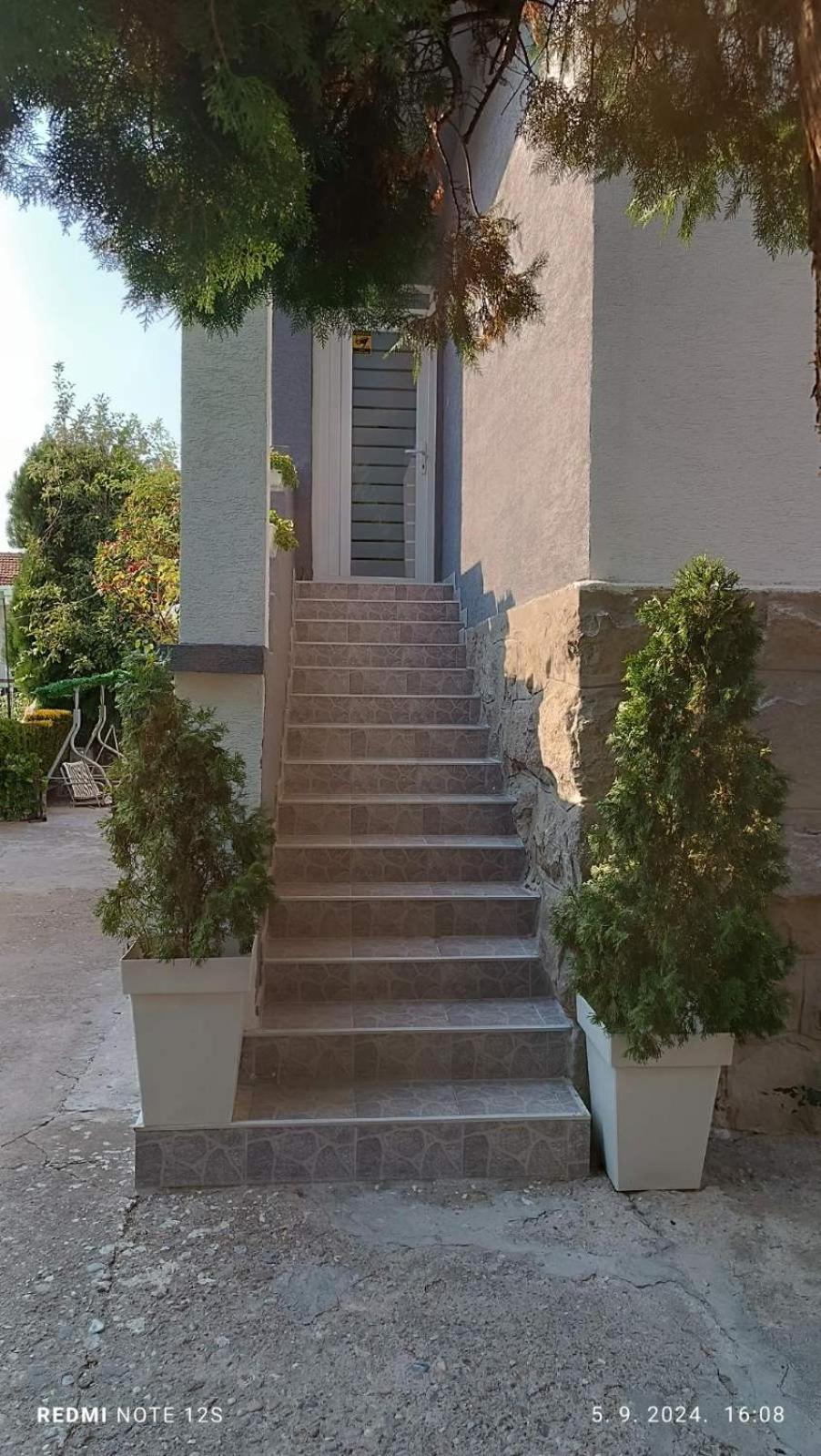 Apartmán Happy Star Ni Exteriér fotografie
