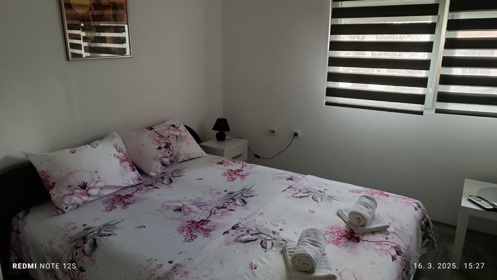 Apartmán Happy Star Ni Exteriér fotografie