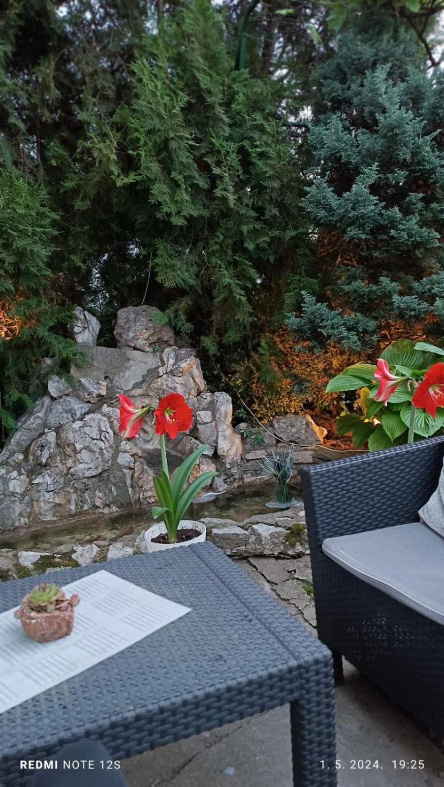Apartmán Happy Star Ni Exteriér fotografie