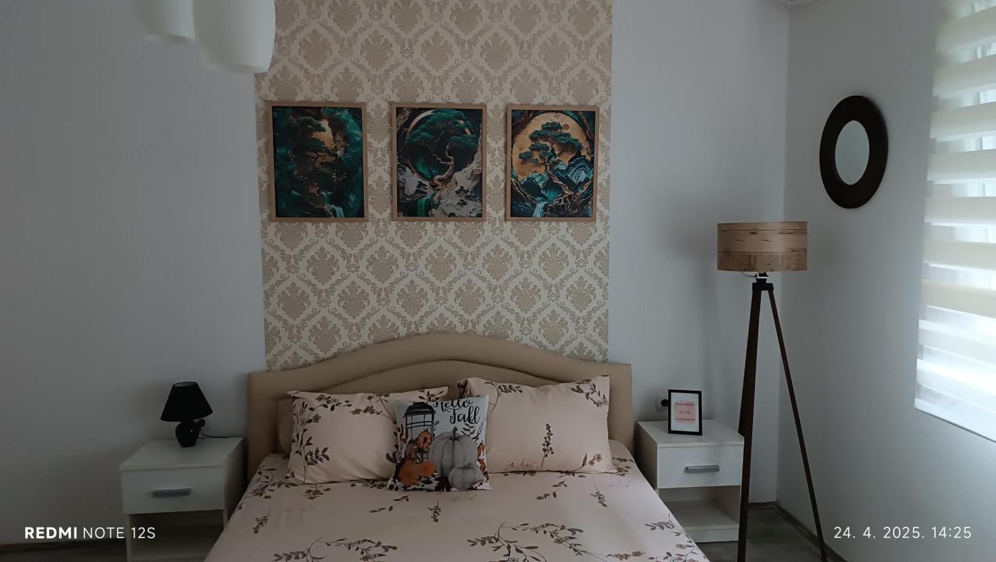 Apartmán Happy Star Ni Exteriér fotografie