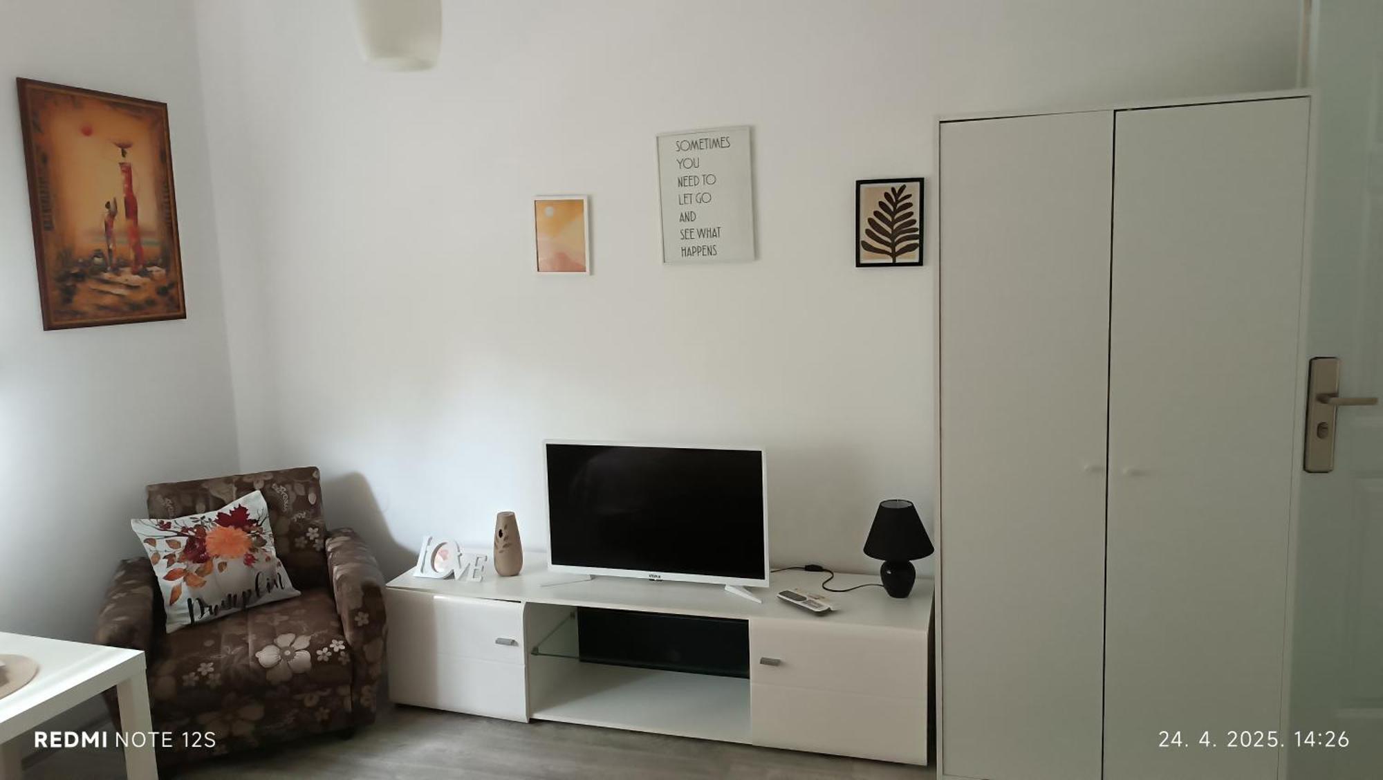 Apartmán Happy Star Ni Exteriér fotografie