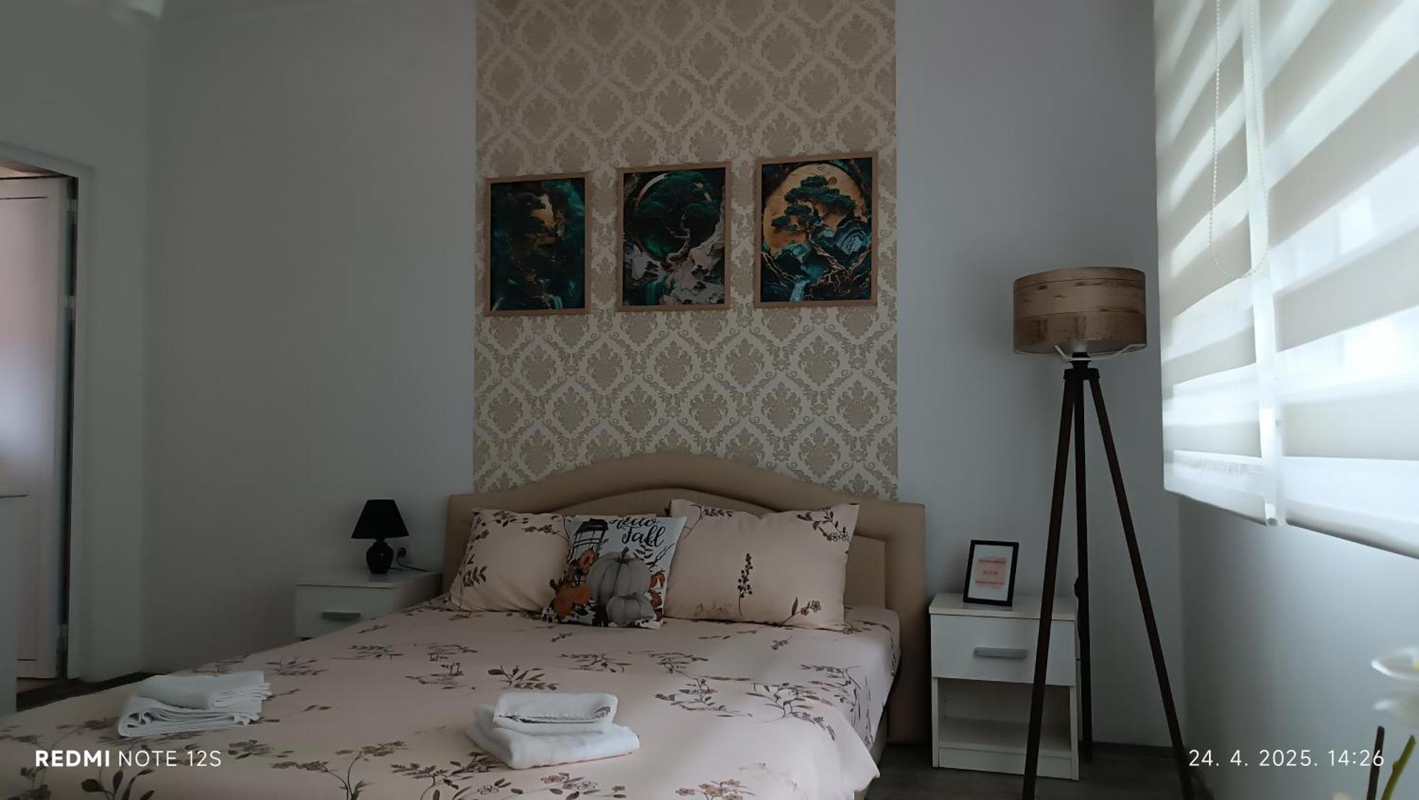 Apartmán Happy Star Ni Exteriér fotografie