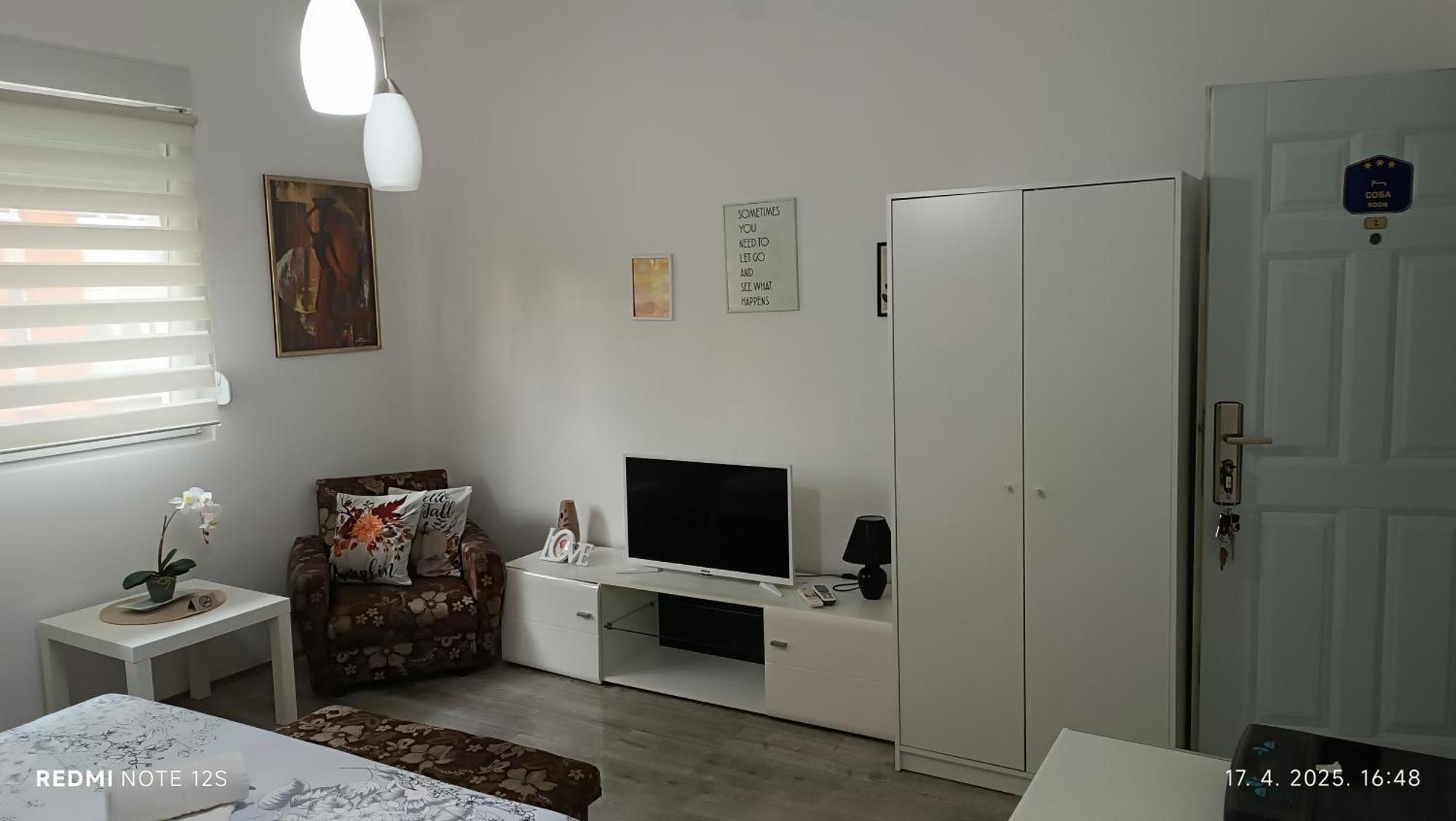 Apartmán Happy Star Ni Exteriér fotografie