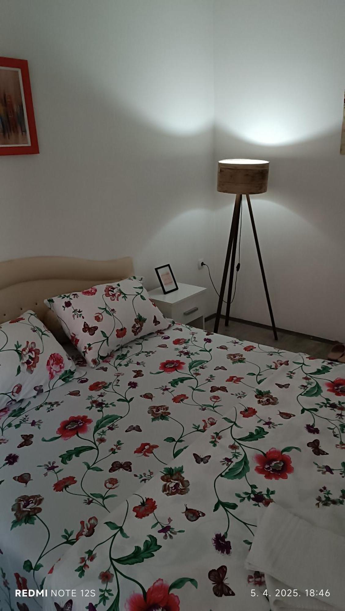 Apartmán Happy Star Ni Exteriér fotografie