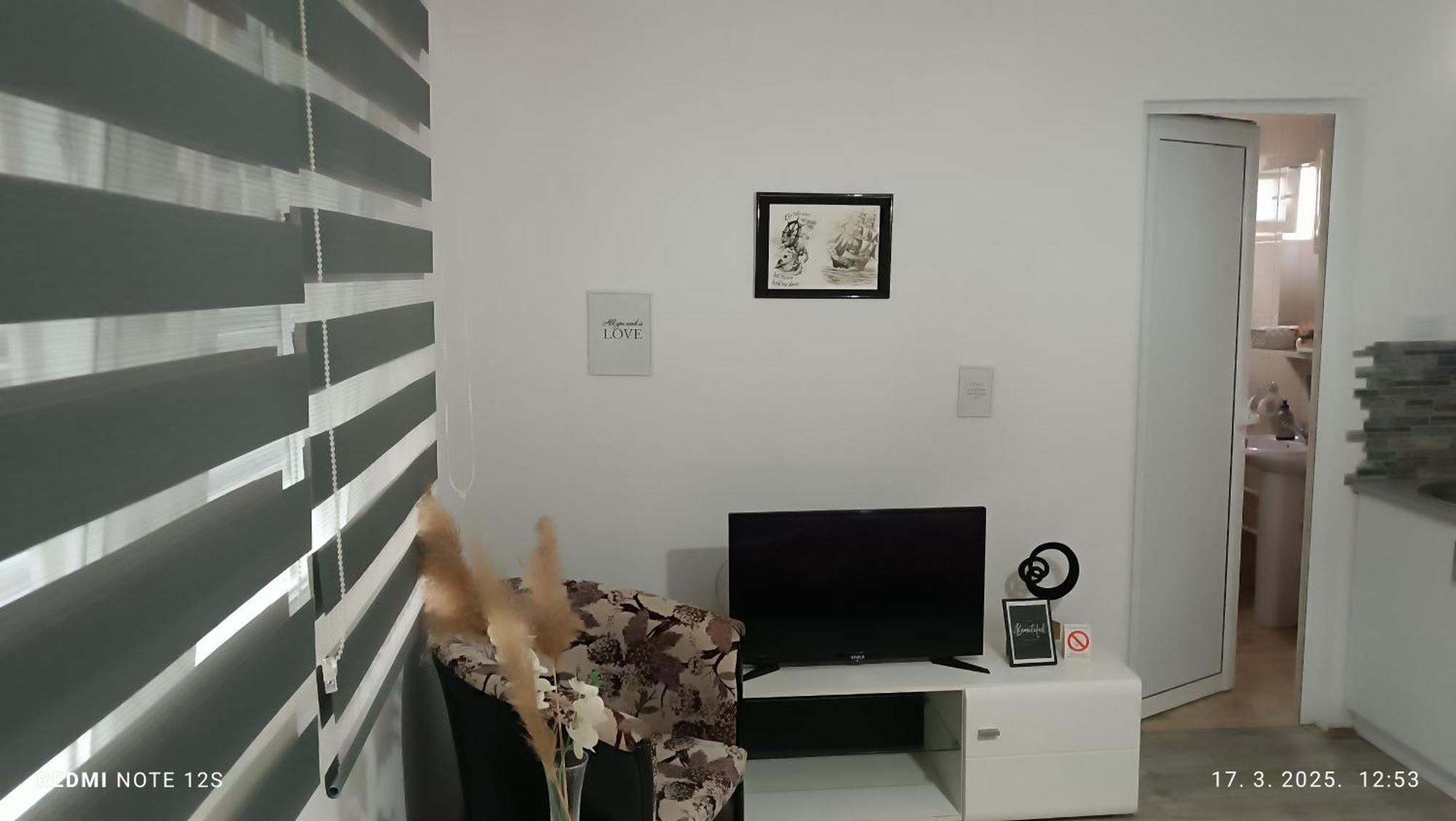 Apartmán Happy Star Ni Exteriér fotografie