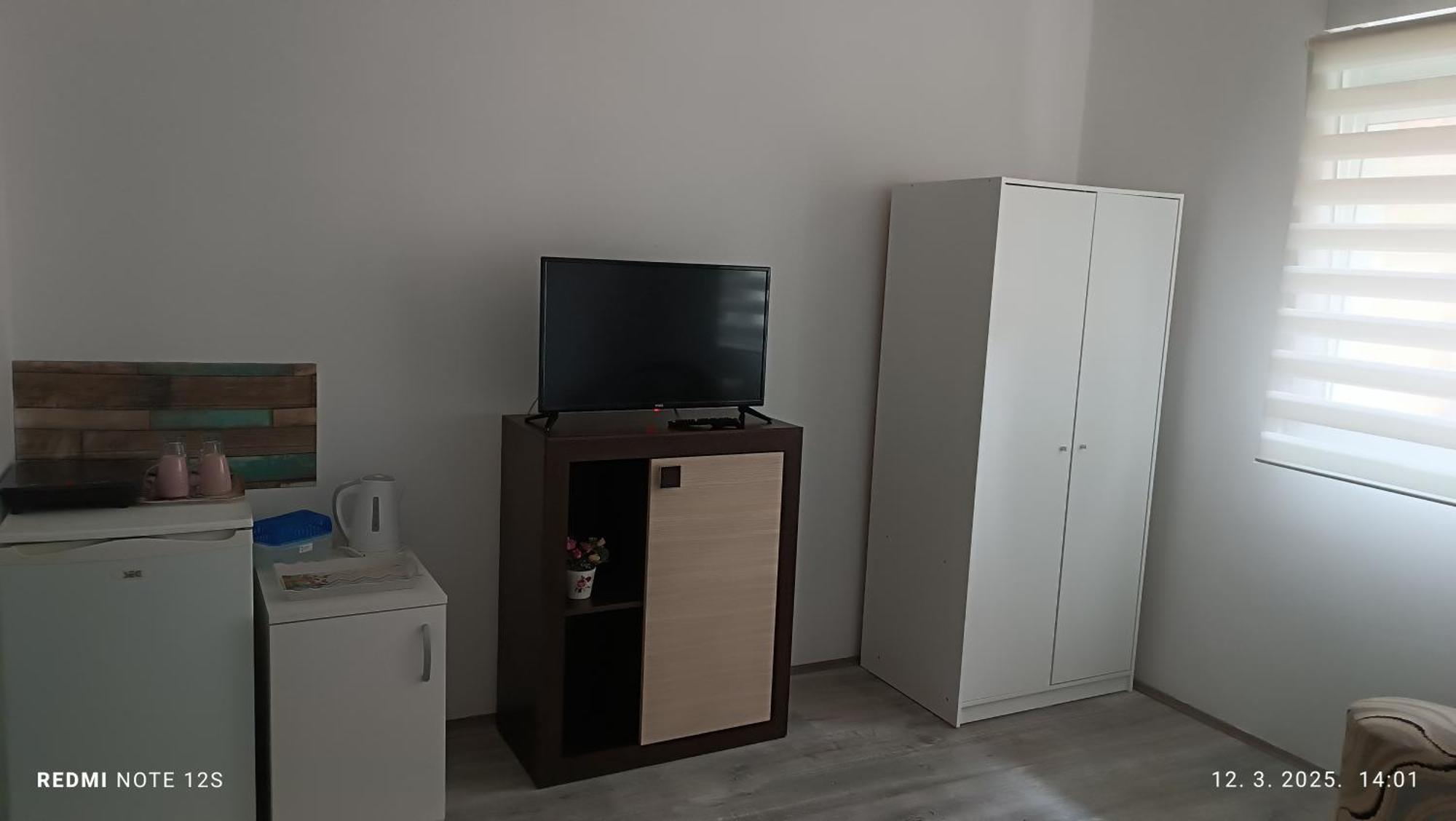 Apartmán Happy Star Ni Exteriér fotografie